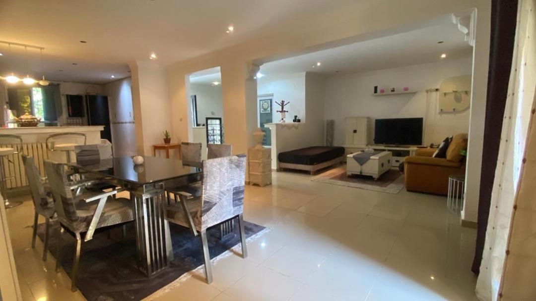 Duplex T3 Bien Situe Apartman Annába Kültér fotó